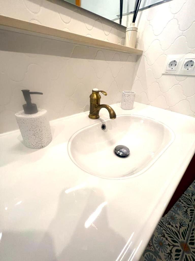 Esmeralda Apartment With Free Private Underground Parking Walencja Zewnętrze zdjęcie